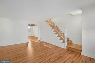913 Maple Ave, Glenolden, PA 19036 - Photo 2