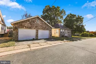 629 Greenhill Rd, Sharon Hill, PA 19079 - Photo 2