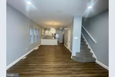 327 E 20th Street, Chester, PA 19013 - Photo 2