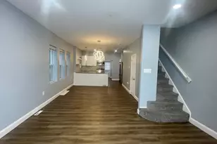 327 E 20th St, Chester, PA 19013 - Photo 2