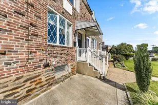404 Westbridge Rd, Glenolden, PA 19036 - Photo 2