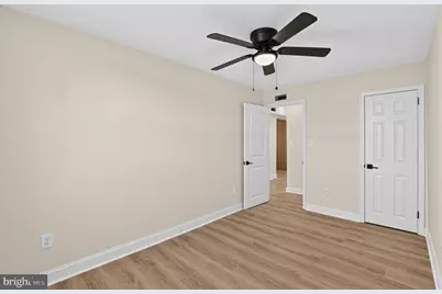 121 Rutledge Avenue, Folsom, PA 19033 - Photo 12