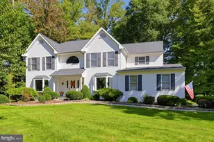 1266 Sharon Dr, Garnet Valley, PA 19060 - Photo 2