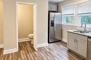 1026 Hansen Pl, Collingdale, PA 19023 - Photo 6