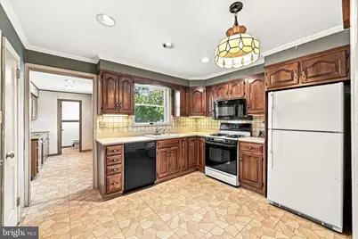 421 Briarwood Road, Wallingford, PA 19086 - Photo 12