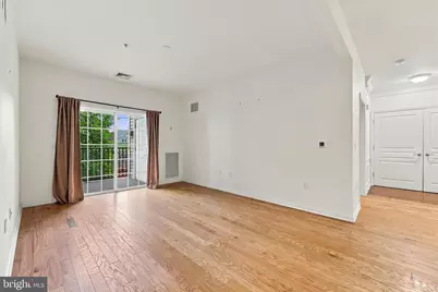 423 Creekside Drive #423, Brookhaven, PA 19015 - Photo 2