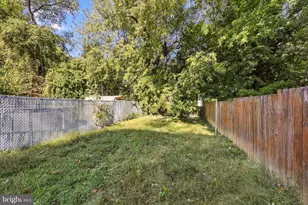 226 E 23rd St, Chester, PA 19013 - Photo 14