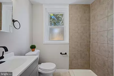 1370 Wycombe Avenue, Darby, PA 19023 - Photo 20