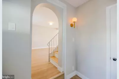 202 N Aberdeen Avenue, Wayne, PA 19087 - Photo 2