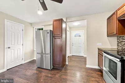 803 Maple Lane, Aston, PA 19014 - Photo 4