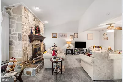 258 W Chelsea Circle, Newtown Square, PA 19073 - Photo 12