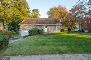 7 Lincoln Ln, Broomall, PA 19008 - Photo 2