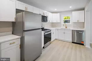 832 Taylor Dr, Folcroft, PA 19032 - Photo 6
