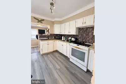 66 N Keystone Avenue, Upper Darby, PA 19082 - Photo 4