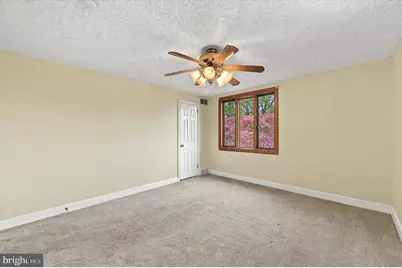 240 W Wyncliffe Avenue, Clifton Heights, PA 19018 - Photo 16
