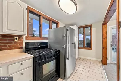 240 W Wyncliffe Avenue, Clifton Heights, PA 19018 - Photo 10