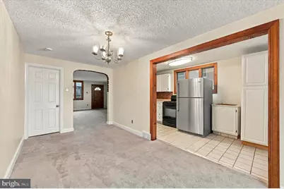 240 W Wyncliffe Avenue, Clifton Heights, PA 19018 - Photo 4
