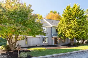 303 Countryview Dr, Bryn Mawr, PA 19010 - Photo 2