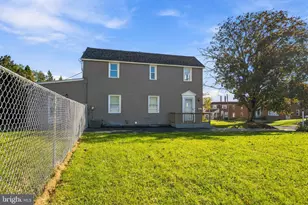 319 Sloan St, Crum Lynne, PA 19022 - Photo 4