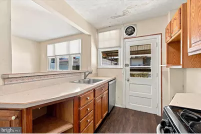 136 N Fairview Avenue, Upper Darby, PA 19082 - Photo 10