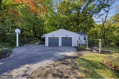 14 W Rampart W, Media, PA 19063 - Photo 16