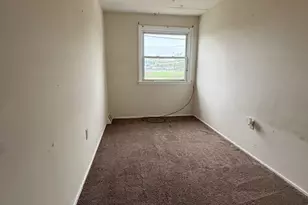 3303 Carter Ln, Chester, PA 19013 - Photo 6
