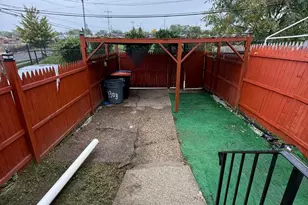 3303 Carter Ln, Chester, PA 19013 - Photo 10