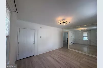 50 E Knowles Avenue, Glenolden, PA 19036 - Photo 6