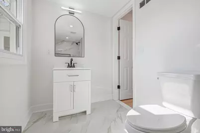129 W Laughead Avenue, Marcus Hook, PA 19061 - Photo 24