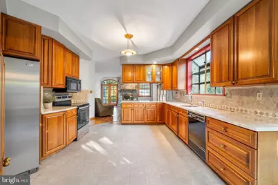 4914 W Chester Pike, Newtown Square, PA 19073 - Photo 8
