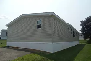 302 Cameo Dr, Fayetteville, PA 17222 - Photo 2