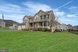 1237 Upland Dr, Fayetteville, PA 17222 - Photo 2