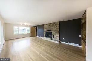 412 S 7th St, Chambersburg, PA 17201 - Photo 8