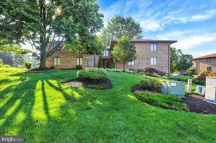 5860 Fairway Dr W, Fayetteville, PA 17222 - Photo 1