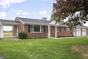 5434 Manheim Rd, Waynesboro, PA 17268 - Photo 2