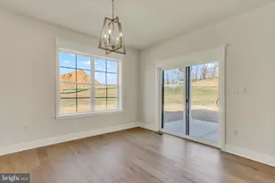 10842 Sierra Dr, Waynesboro, PA 17268 - Photo 8