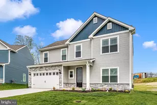 430 Abigail Ave, Waynesboro, PA 17268 - Photo 2