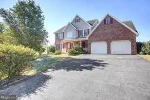 822 Lindia Rd, Chambersburg, PA 17201 - Photo 2