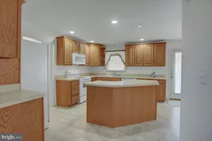 822 Lindia Rd, Chambersburg, PA 17201 - Photo 16