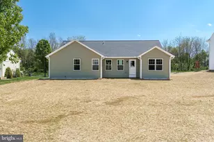 5877 Buchanan Dr, Mercersburg, PA 17236 - Photo 2