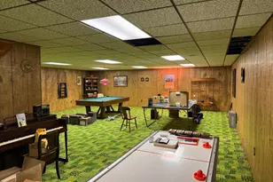 586 Crestwood Dr, Chambersburg, PA 17202 - Photo 110