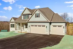 20 Helens Dr, Greencastle, PA 17225 - Photo 2