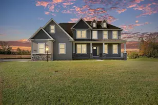 1699 Wind Flower Rd, Chambersburg, PA 17202 - Photo 2