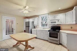 431 Leitersburg St, Greencastle, PA 17225 - Photo 16