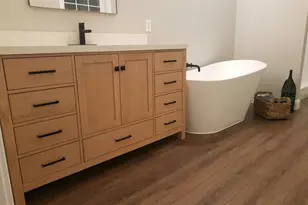 130 Woodbriar Dr, Chambersburg, PA 17202 - Photo 18