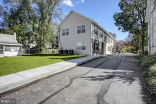 36 Dahlgren Street E, Greencastle, PA 17225 - Photo 4