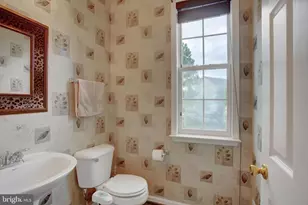 1223 E Pebblebrook Dr, Greencastle, PA 17225 - Photo 16