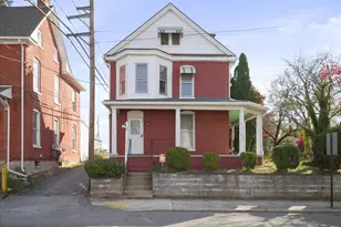 25 Fairview Ave, Waynesboro, PA 17268 - Photo 2