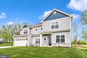 512 Abigail Ave, Waynesboro, PA 17268 - Photo 2