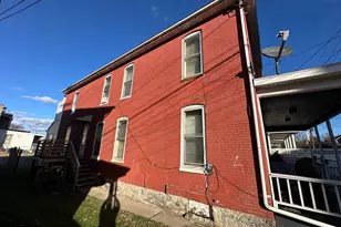 583 S 2nd St, Chambersburg, PA 17201 - Photo 4